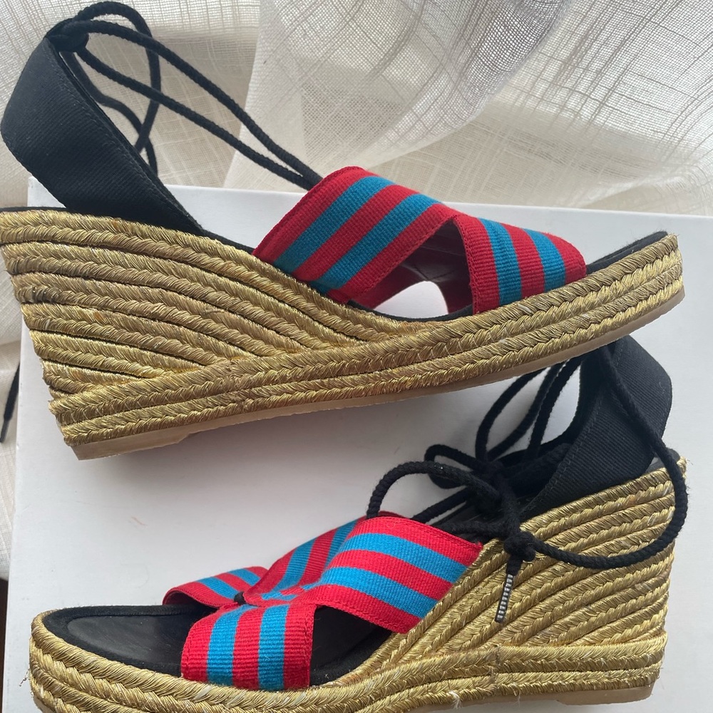 Red and blue top wedge  heel, gold tone rope heel with black lace up ankle